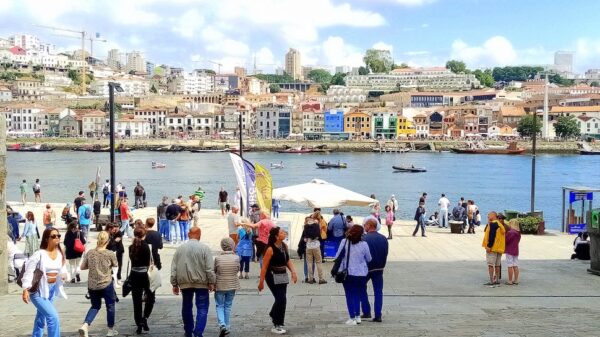 Portugalia, nabrzeże Douro w Porto.